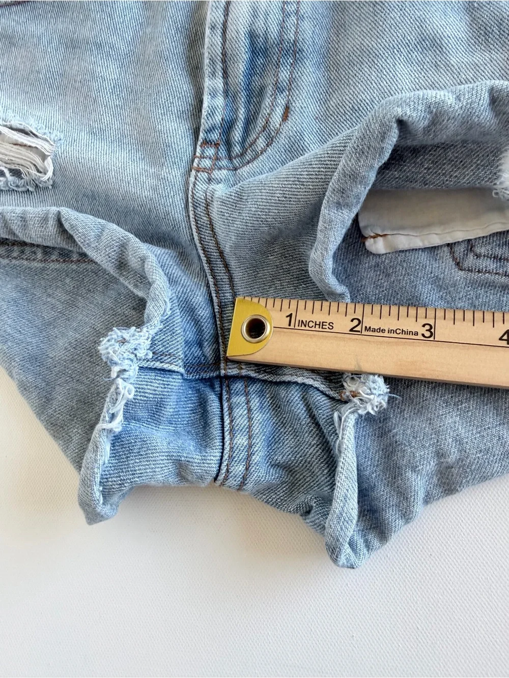 Billabong Distressed Denim Cutoff Shorts 26 Light Wash Cheeky 100% Cotton